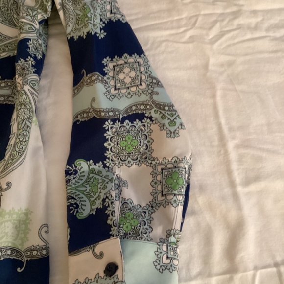 Chico’s size 2 (L) button up blouse - Picture 6 of 6